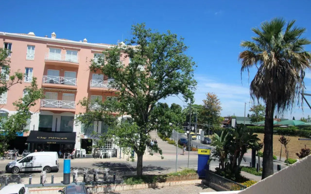 Marina Plaza 2