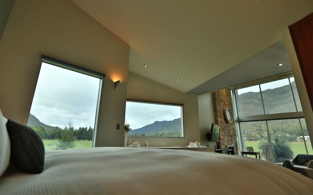 Ironstone Romantic Couples Retreat – Guest Rooms – Halls Gap