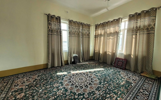 OYO HOME IAE602 Safyan Homestay