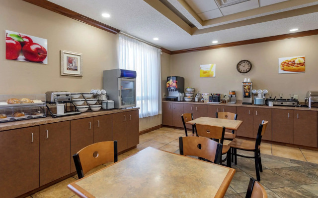 Quality Inn & Suites Rockport - Owensboro North (GOLD AWARD WINNER)