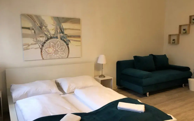 Stylish Apt Near Wiener Stadthalle