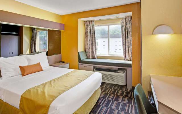 Microtel Inn & Suites by Wyndham Gatlinburg