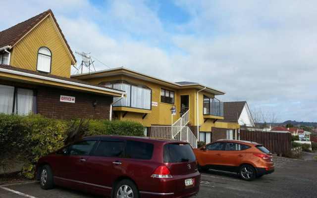 Ace Motor Lodge