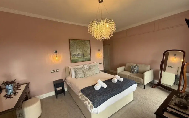 Maes Y Neuadd Country House