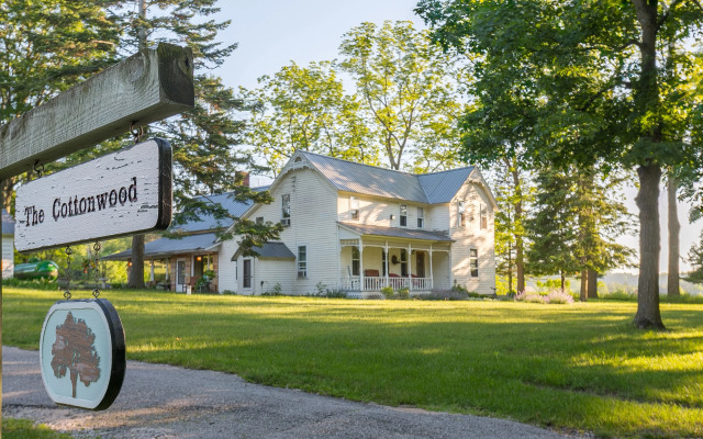 The Cottonwood Inn B&B