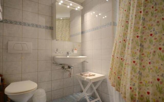 Apartments Villa Surlej