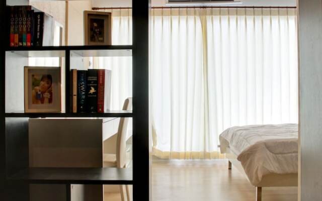 Eak Condoview