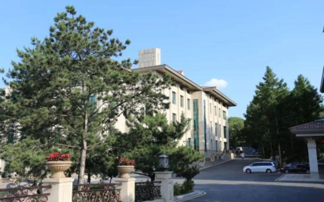 Caesar Forest Hot Spring Resort