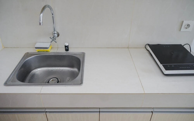 Cozy Living Studio Apartment Springwood Residence near IKEA Alsut