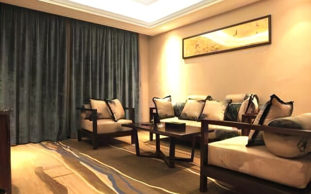 Huihe Hotel (Huojucun Metro Station)