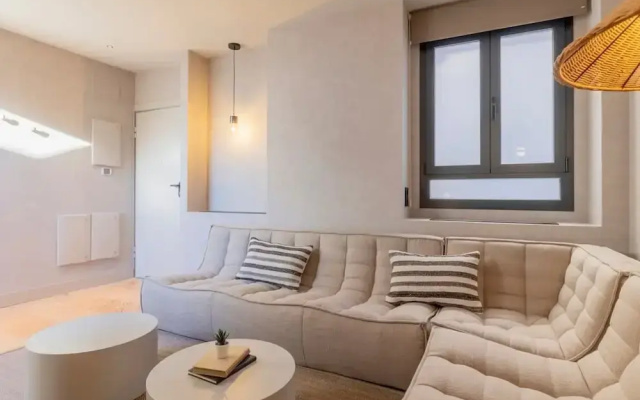 w Cozy Penthouse at Palacio Real