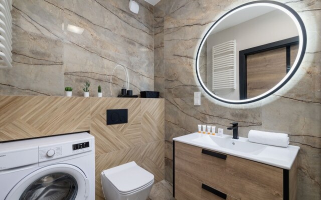 Kopiec Kraka Apartment by Renters