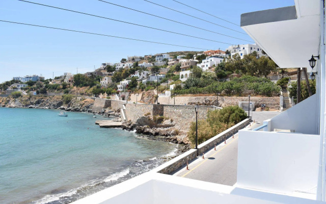 Vari Beach Hotel