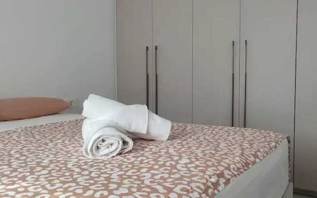 Hellene Apt near Chania City Centre