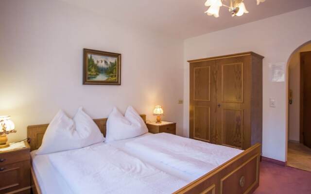 Pleasant Apartment With Ski Storage,balcony, Garden, Parking