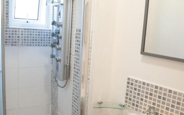 Inviting 3-bed Apartment in London