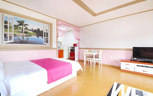 Gyeongpo Starry Love Song House Pension