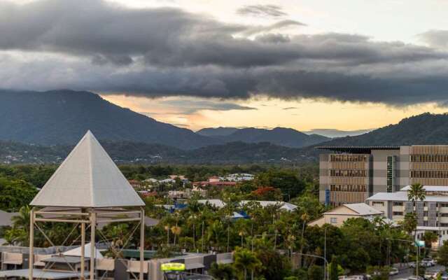 Rydges Esplanade Resort Cairns