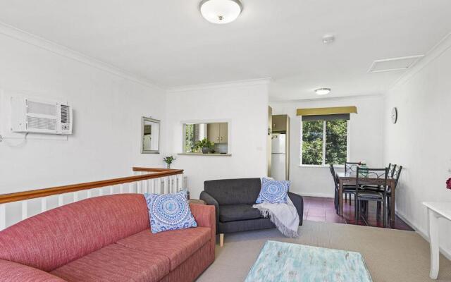 Lillian Street, Unit 1-2