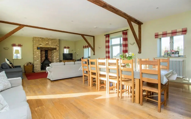 Spacious Open-Plan Home in Oxfordshire