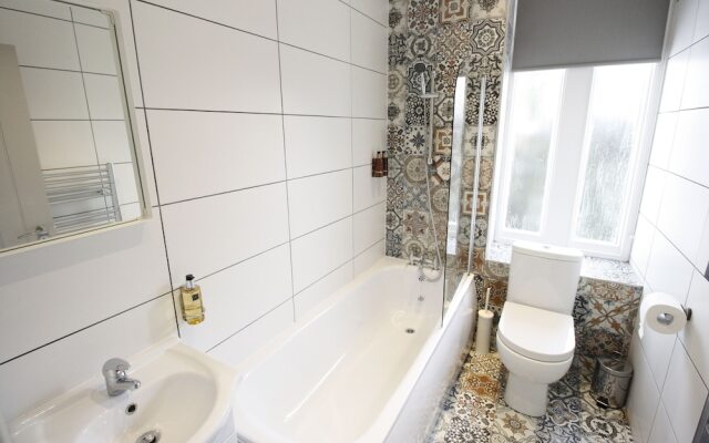 Willow Serviced Apartments The Walk 2