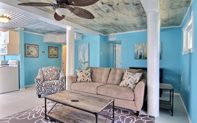 4 Palms 628 by RedAwning