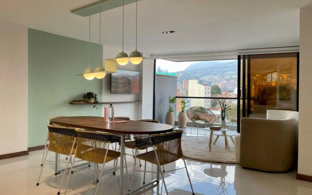 w Stunning 3BR With Terrace in Laureles