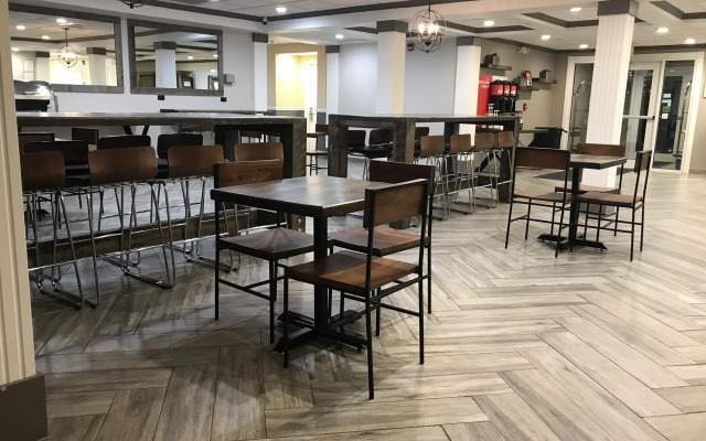 CrestHill Suites SUNY University Albany