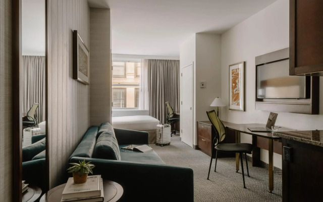 Club Quarters Hotel Faneuil Hall, Boston