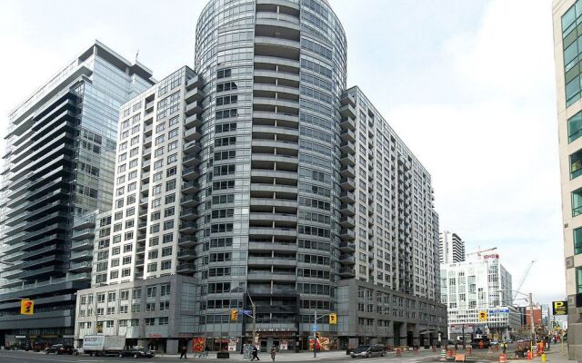 WhiteHall Suites - 20 Bluejays Way