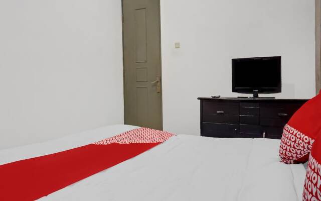 OYO 90696 Tobana House Bintaro