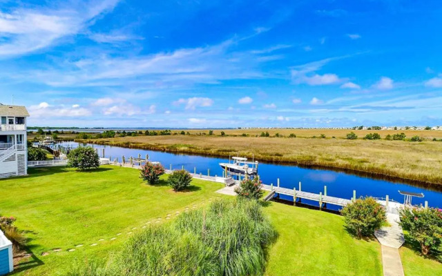 7500 Soundscape Canalfront