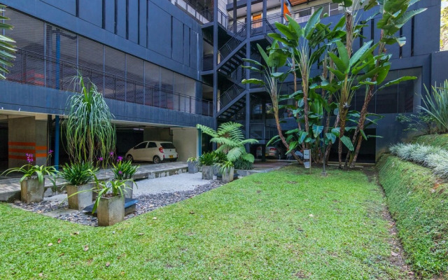 Modern Loft - Golden Mile by Nomad Guru