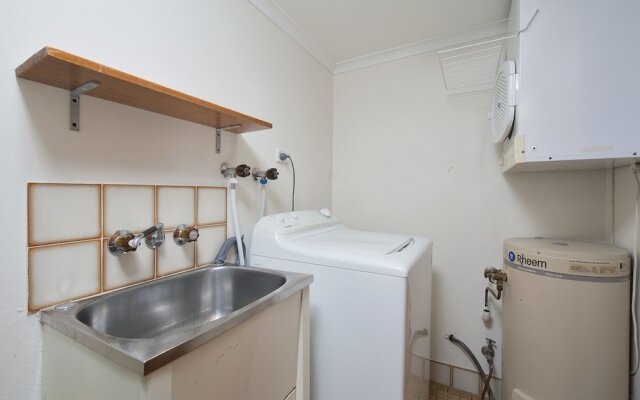 Tradewinds, Unit 1/110 Victoria Parade