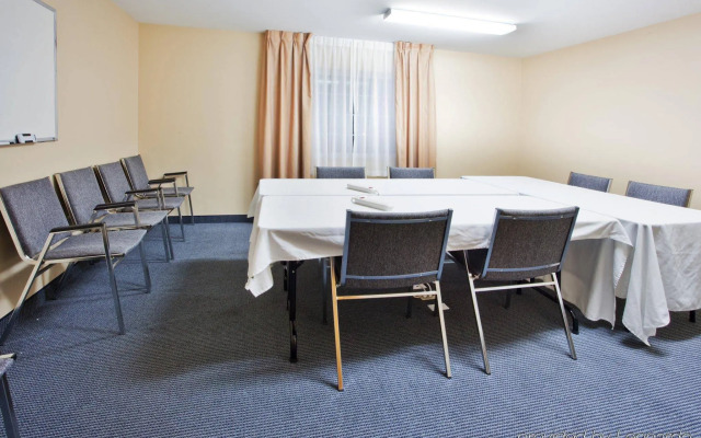 Candlewood Suites Kalamazoo Se by IHG