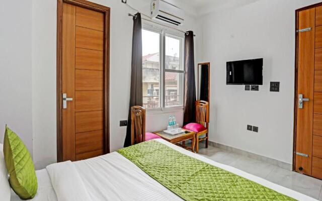 Hotel Golden Admire- Noida Sector 56