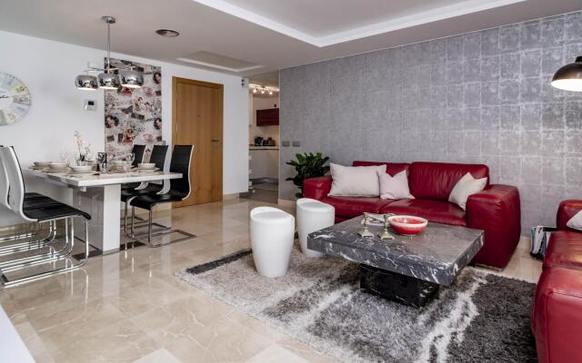 Lab5 Modern 3 Bedroom Penthouse In San Pedro
