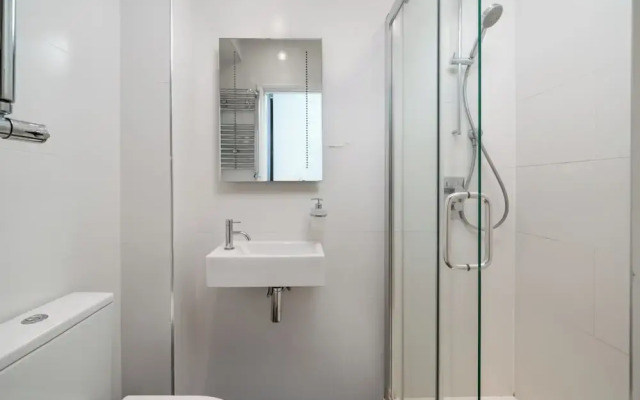 2Bedroom flat with garden in Battersea