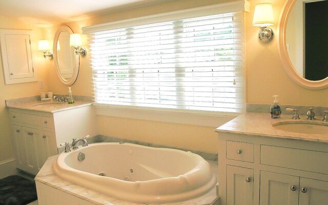 51 Shattuck Place - Three Bedroom House