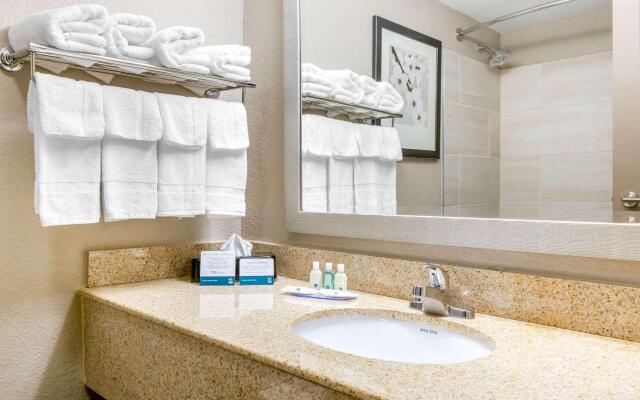 Quality Inn & Suites Apex - Holly Springs