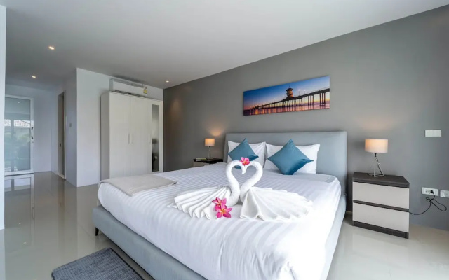 Modern 4 Bedrooms Pool Villa - VY