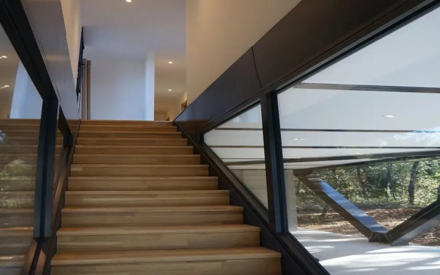 Cosy Holiday Home With Garden in Lorgues