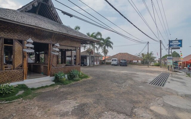 Saung Katineung by Reddoorz