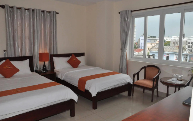 Golden Star Hotel