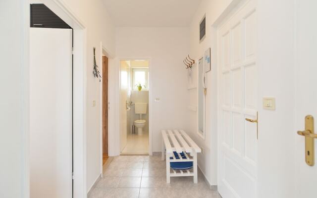 Apartment 1782