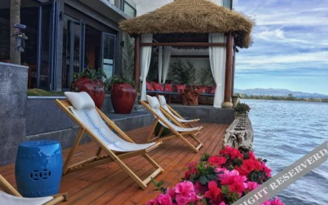 Qilu Sea-view Courtyard Hotel