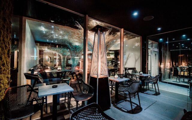 Boutique HOTEL 11
