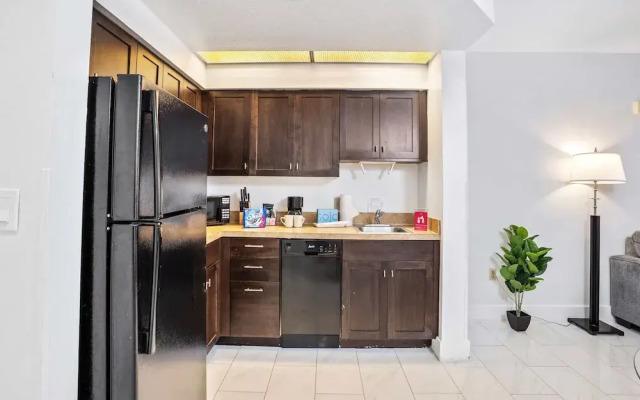 7601 Canada Avenue #502