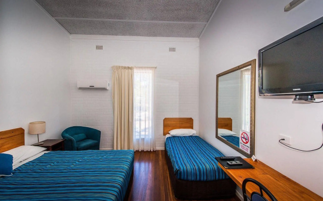 Diggers Tavern Hotel