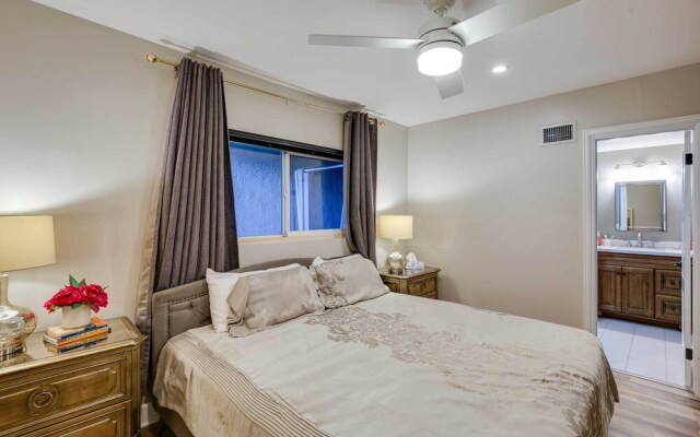 Family-friendly Fullerton Unit w/ Private Pool!